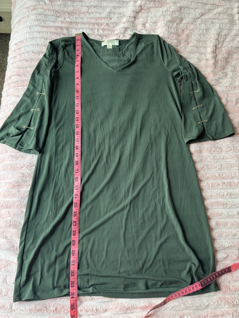 Michael Kors Olive Green Shift Dress M Gold Chain Sleeve V-Neck Knee Length - Picture 11 of 11